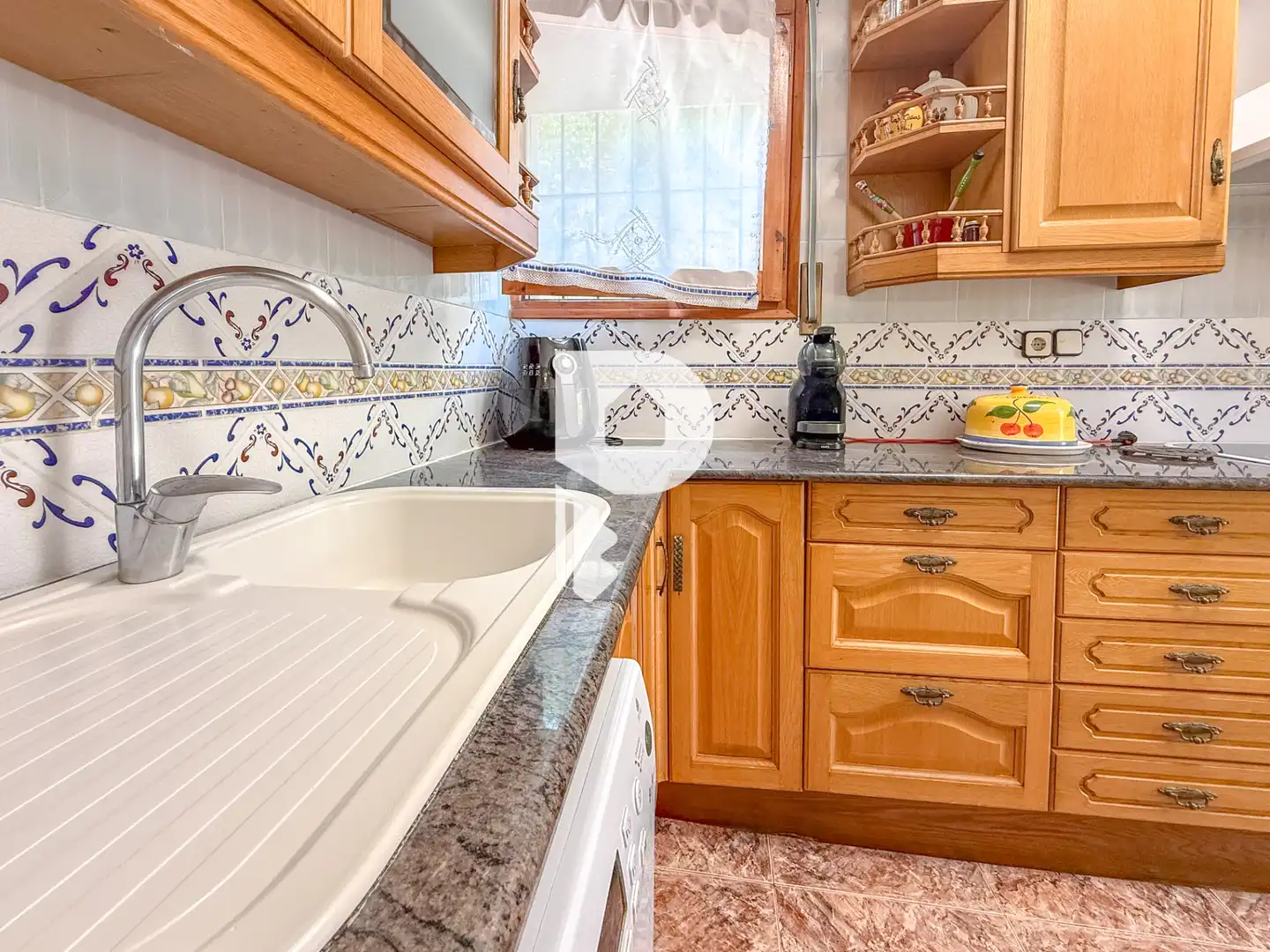 Cocina de Casa o chalet en venta en Vallirana con Calefacción, Jardín privado y Terraza