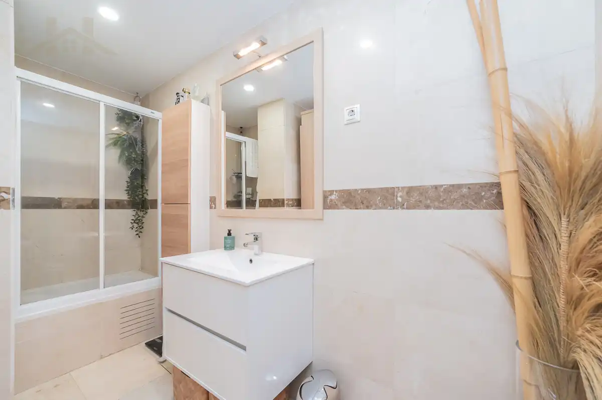 Baño de Dúplex en venta en Arroyomolinos (Madrid) con Aire acondicionado, Calefacción y Terraza