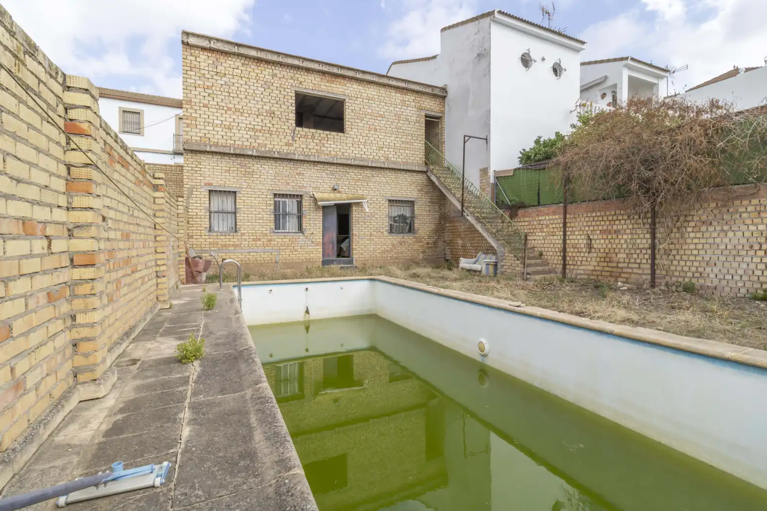 Swimming pool of Detached homes for sale in Gerena  with Private garden and Swimming Pool