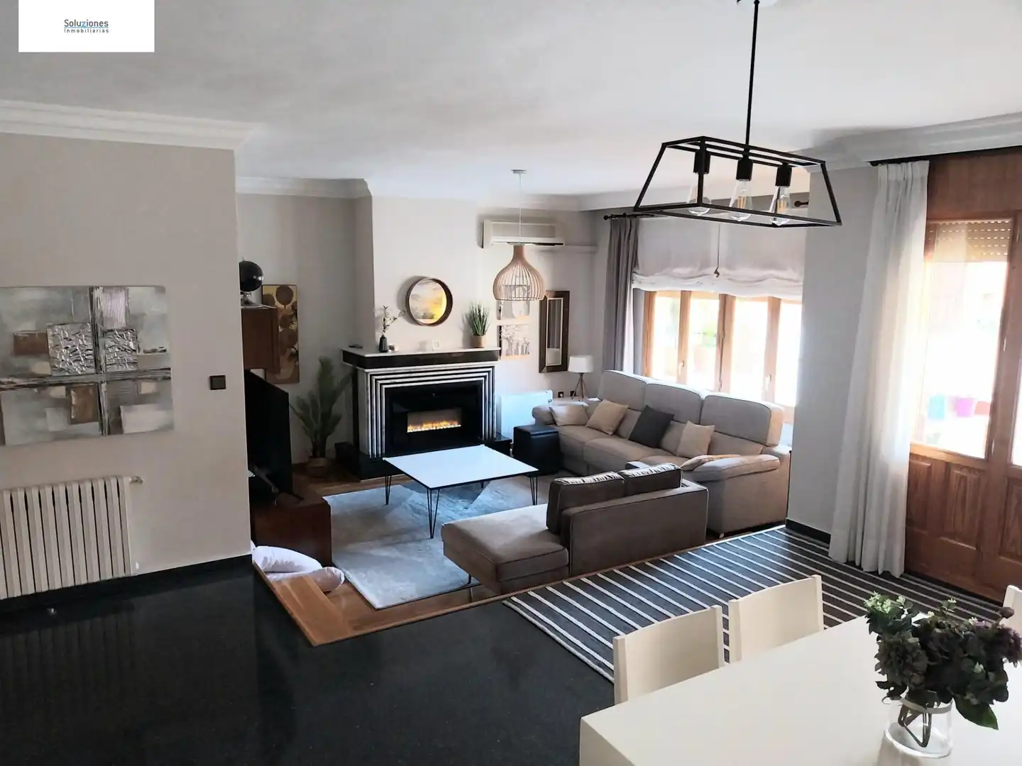 Sala de estar de Casa adosada en venta en Albacete con Aire acondicionado, Calefacción y Jardín privado