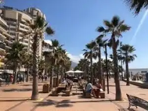 Vista exterior de Planta baixa de lloguer en Fuengirola amb Aire condicionat