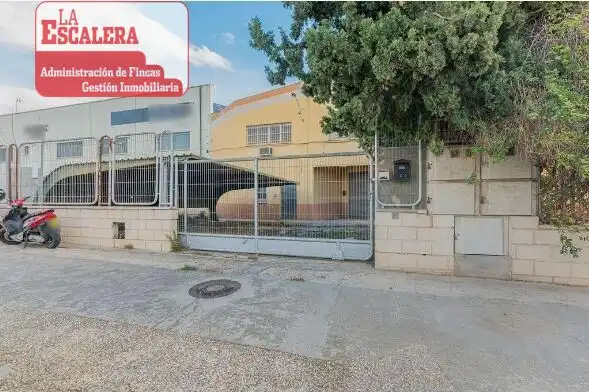 Nau industrial en venda a Campo Alto - Club de Campo, imagen 2