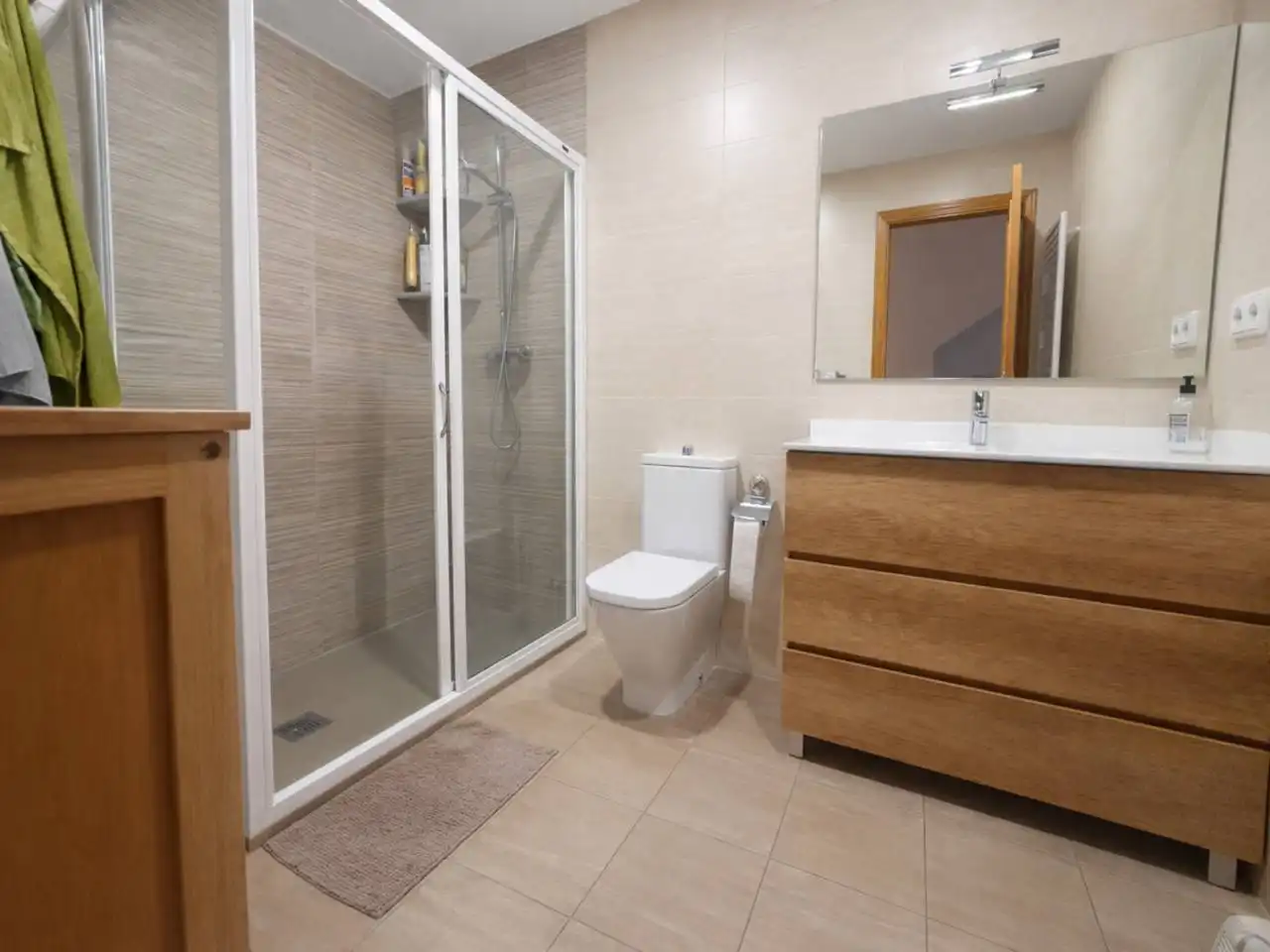 Bathroom of Houses for sale in Castellar del Vallès  with Air Conditioner, Heating and Private garden