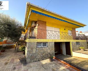 Vista exterior de Casa o xalet en venda en Alcanar amb Calefacció, Jardí privat i Terrassa