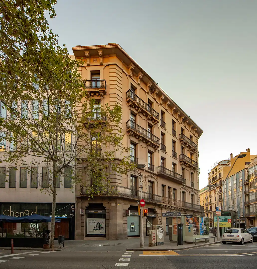 Ufficio con terrazza in affitto a Carrer de la Diputació, imagen 18