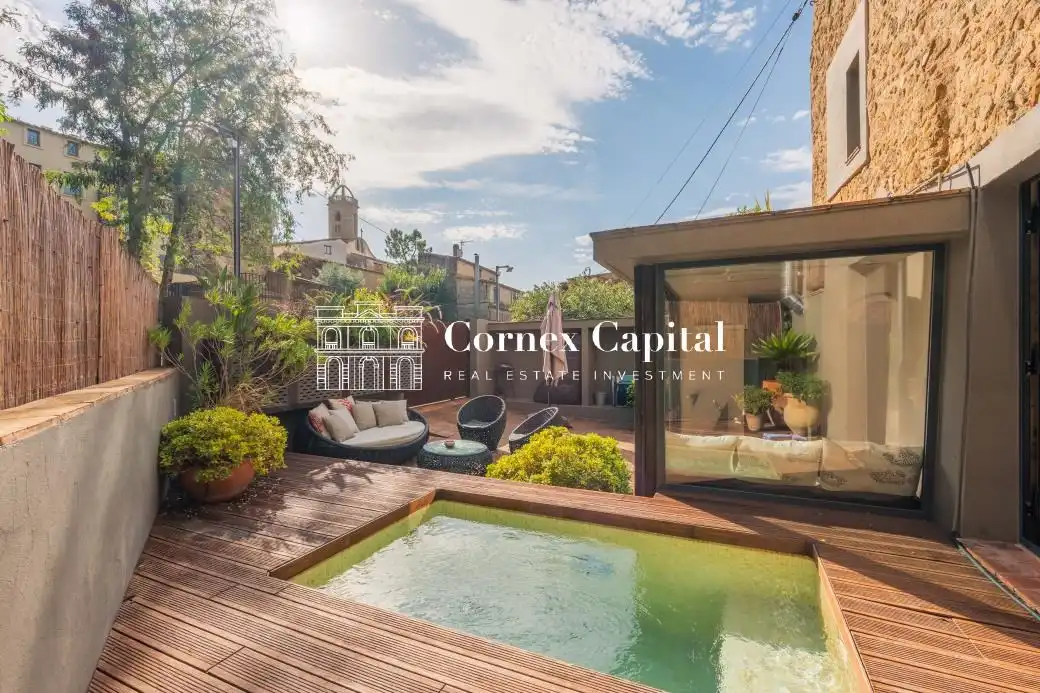 Exterior view of Houses for sale in Jafre, Girona