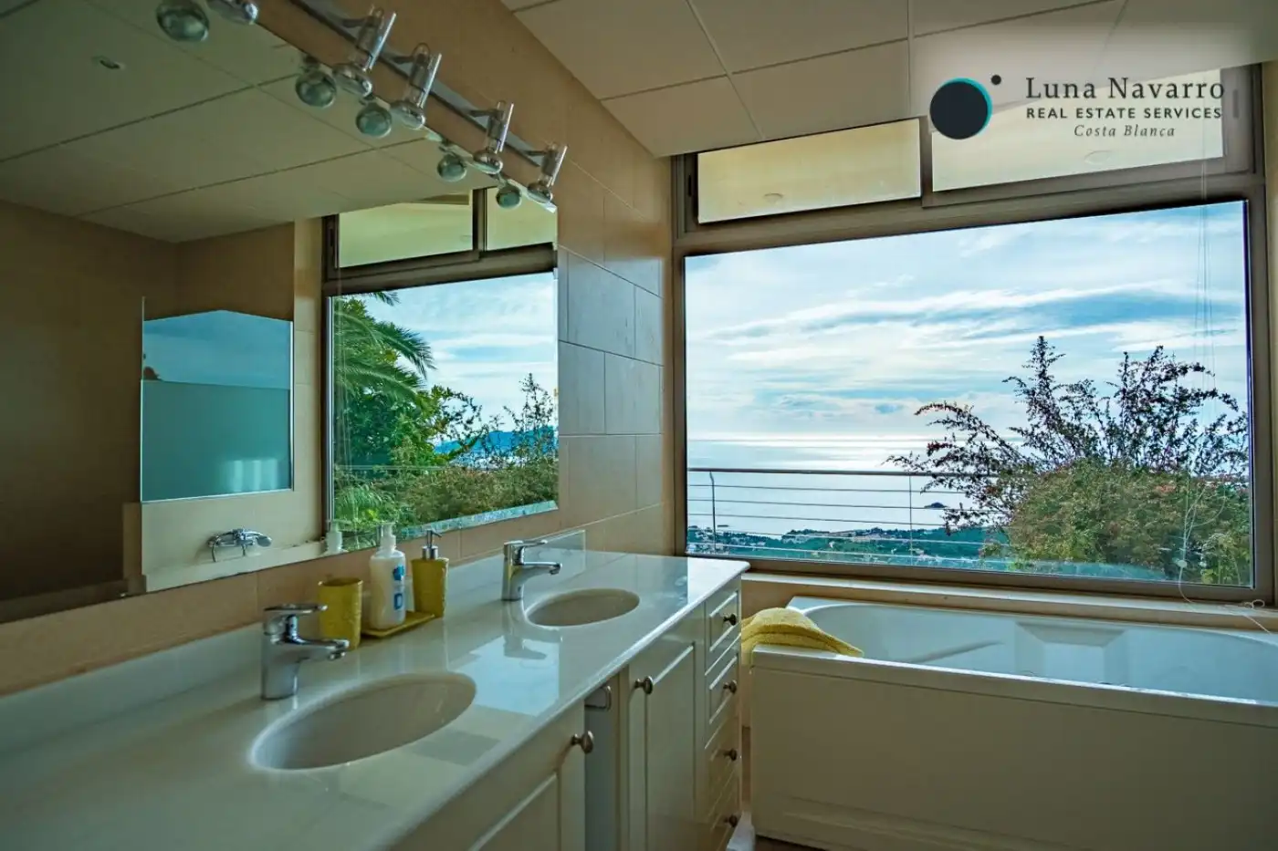 Detached house with pool for sale in Costa Azul, imagen 16