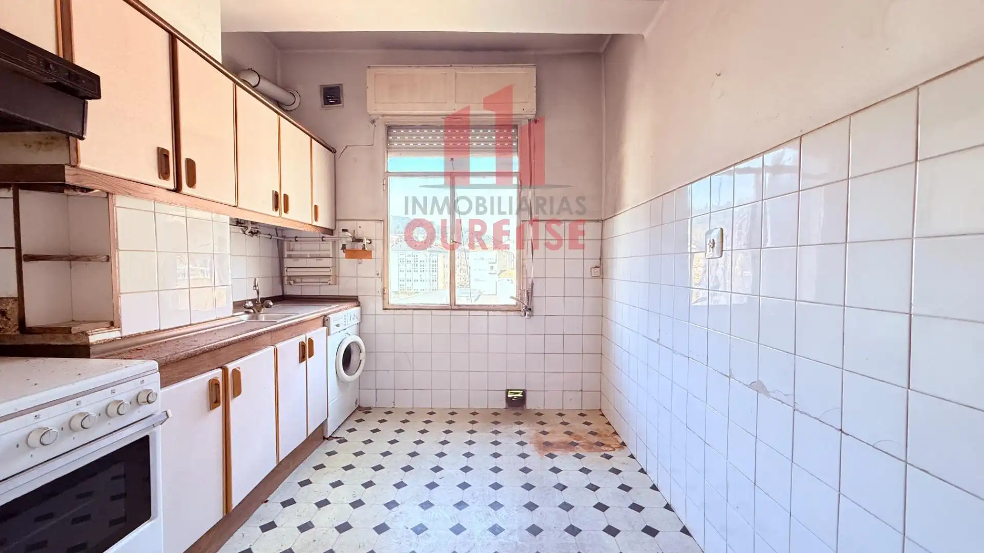Cuina de Pis en venda en Ourense Capital  amb Balcó