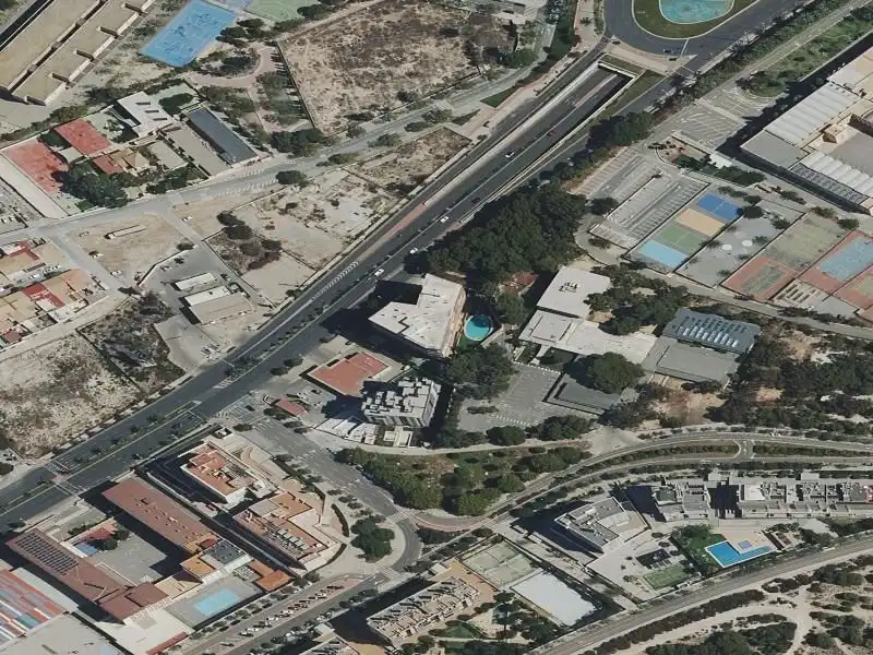 Piso en venta en Avenida Denia, imagen 2