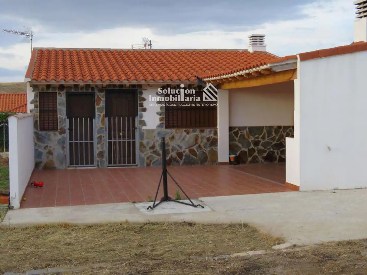 Exterior view of Houses for sale in Miranda de Azán  with Heating and Furnished