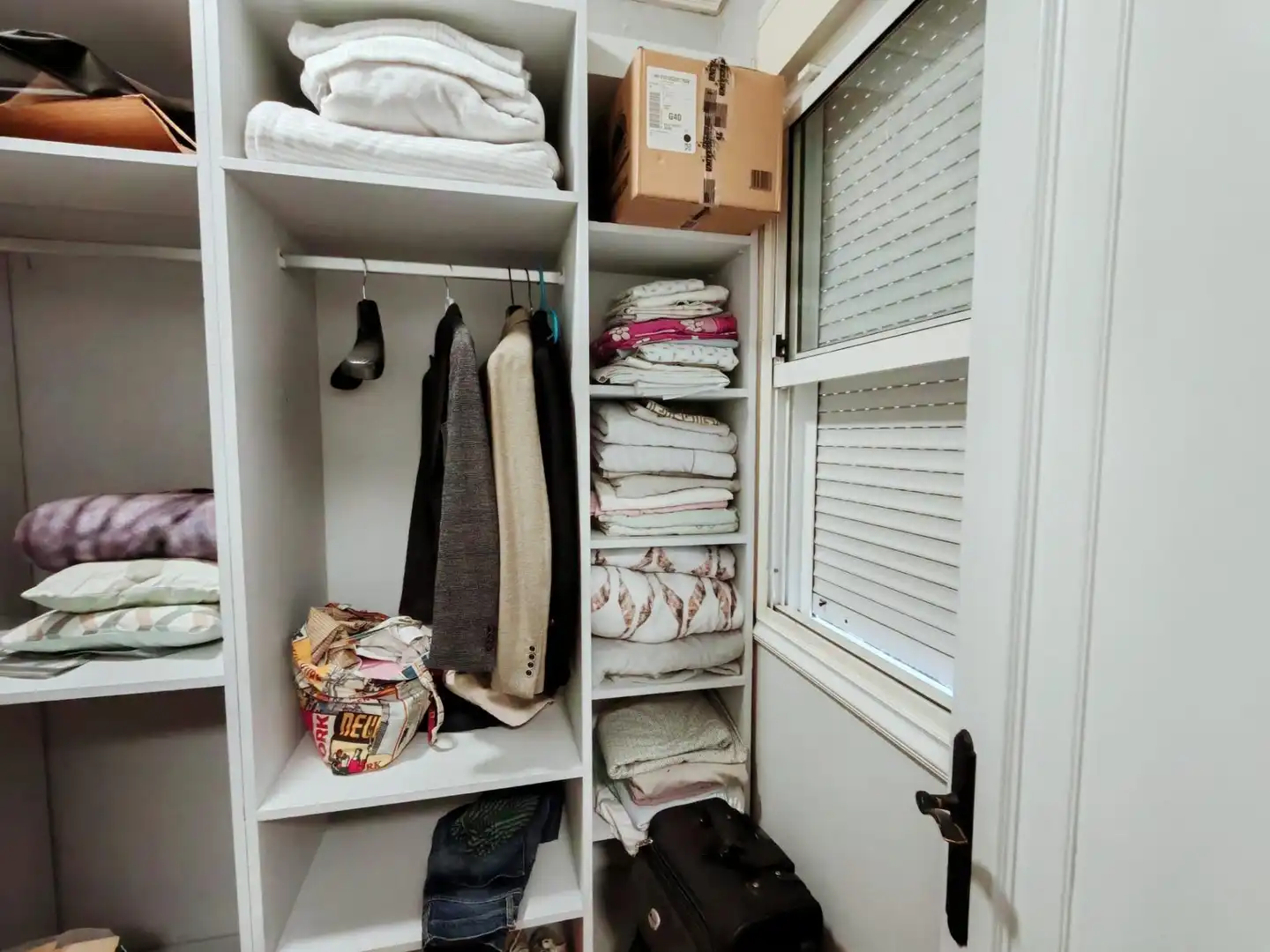 Schlafzimmer von Wohnung zum Verkauf in Vigo  mit Heizung, Möbliert und Balkon