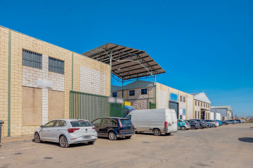 Vista exterior de Nau industrial de lloguer en  Huelva Capital