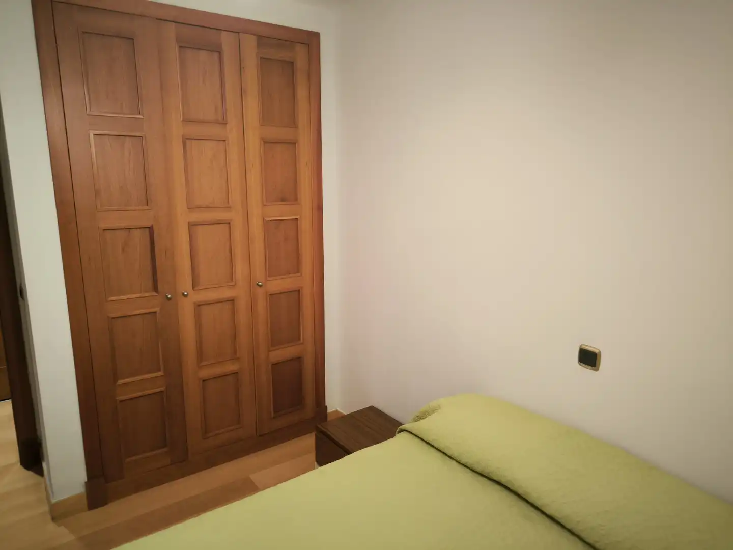 Bedroom of Flat for rent in Madrid  with Air Conditioner, Heating and Private garden