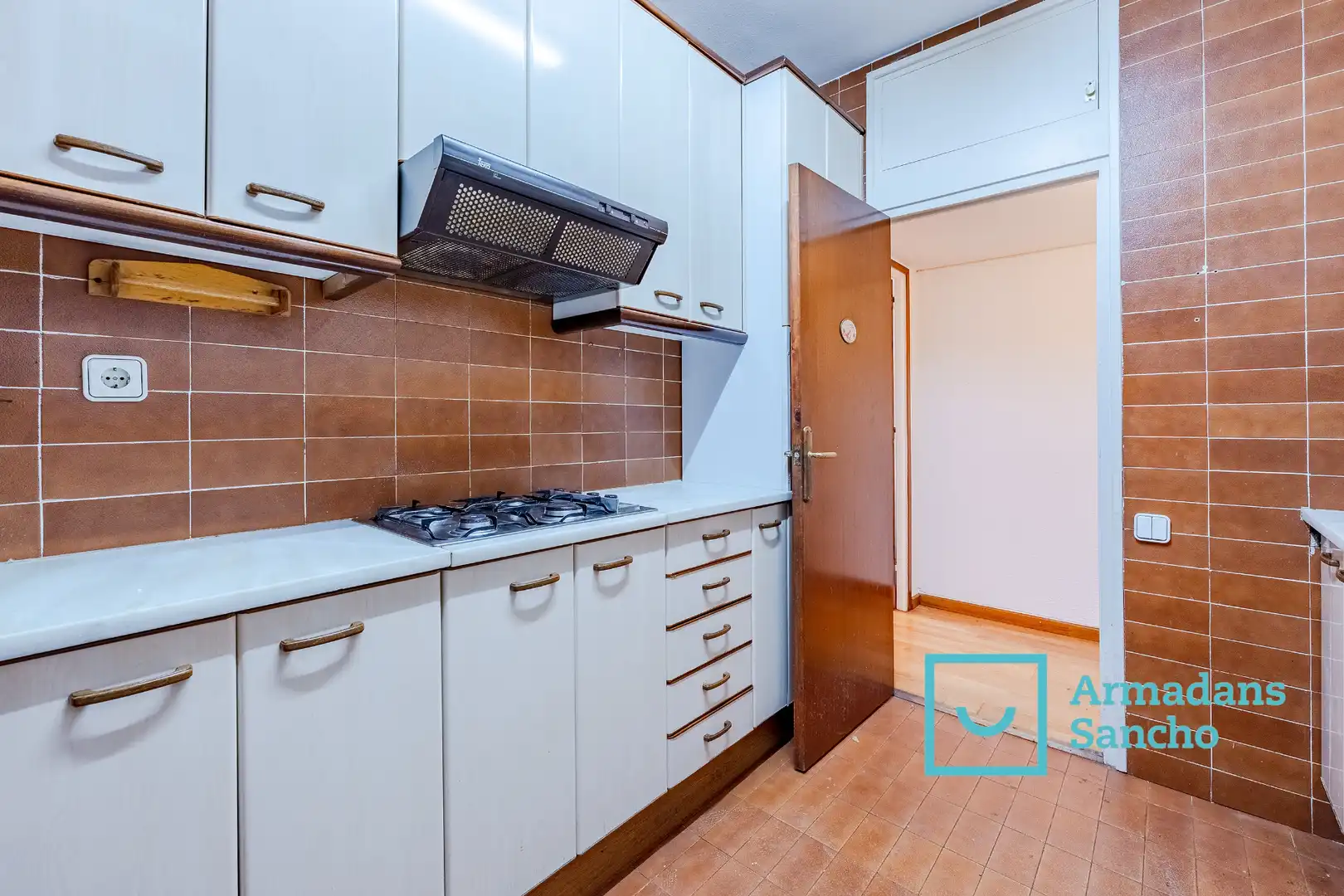Kitchen of Flat for sale in Barcelona  with Parquet flooring and Balcony