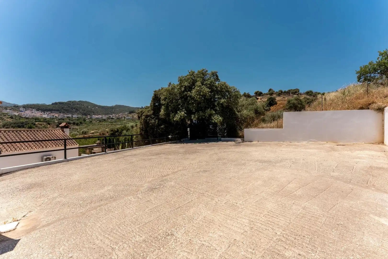 Country homes for sale in Monda  with Air Conditioner, Storage room and Swimming Pool
