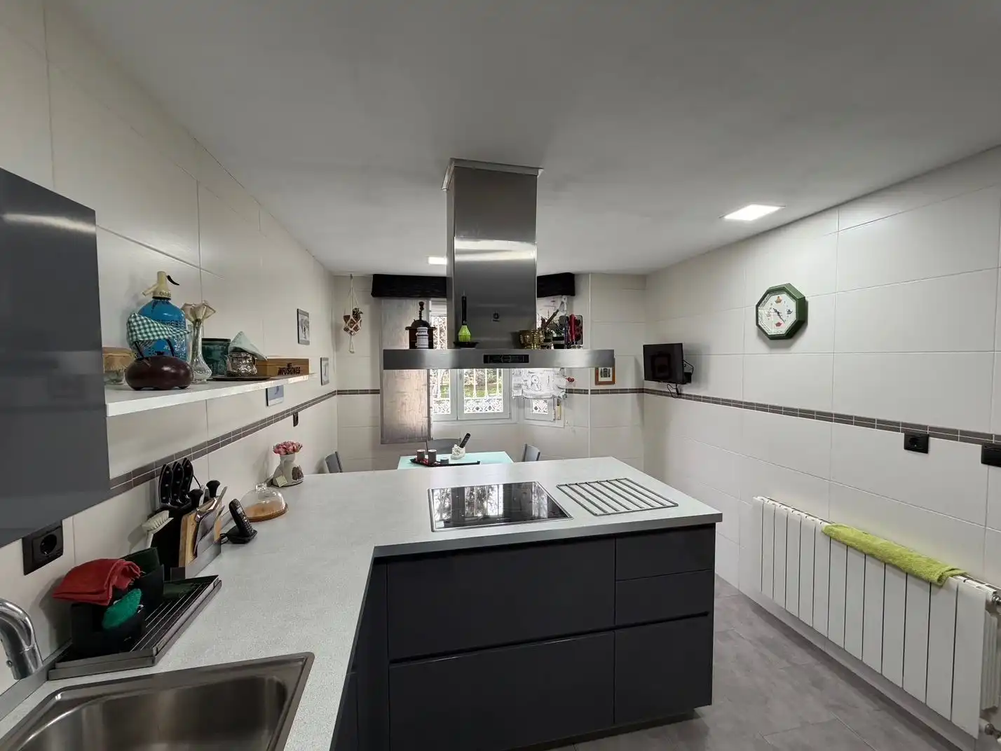 Cocina de Casa adosada en venta en Fuenlabrada con Aire acondicionado, Calefacción y Trastero