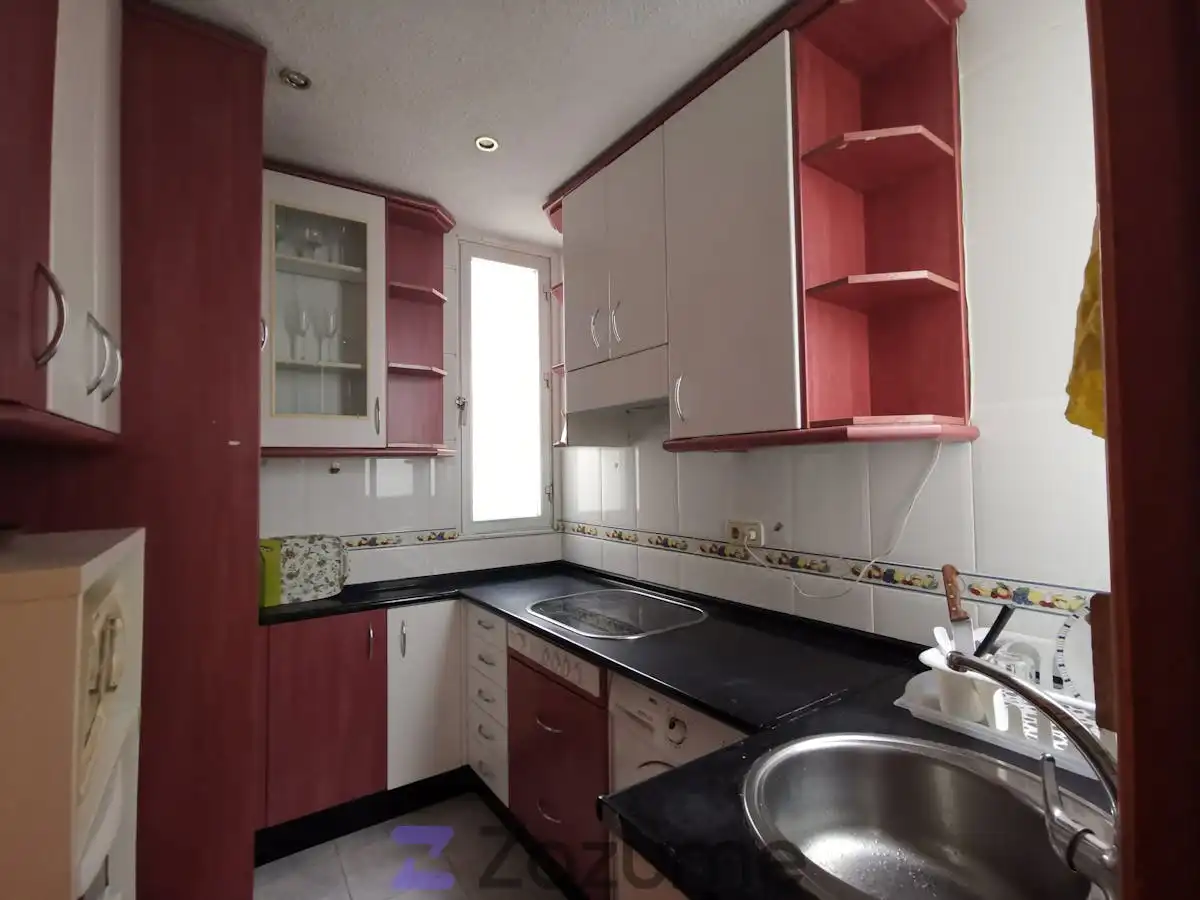 Piso de alquiler en C. del Mesón de Paredes, Embajadores - Lavapiés