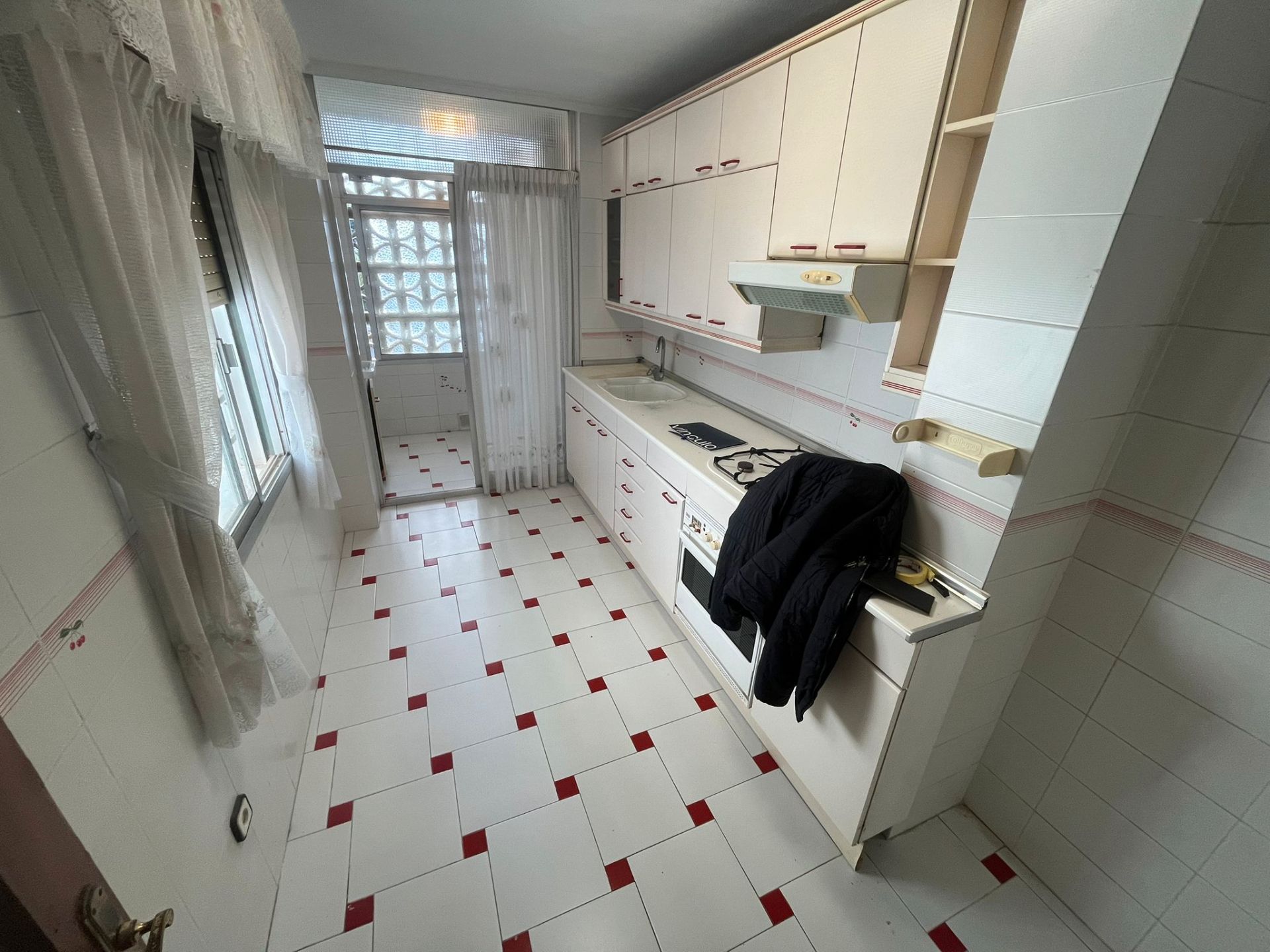 Kitchen of Flat for sale in Alicante / Alacant  with Air Conditioner and Balcony