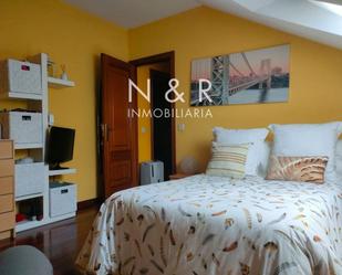 Bedroom of Duplex for sale in Santiago de Compostela   with Heating and Furnished