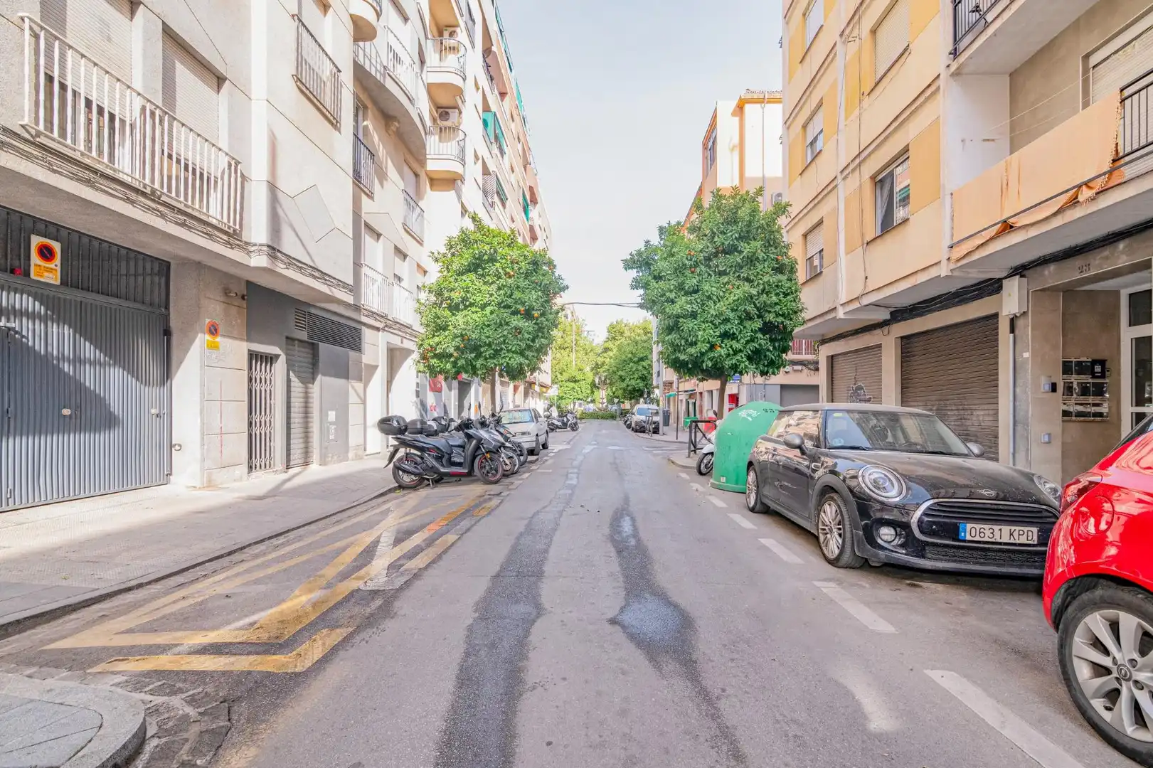 Exterior view of Garage for sale in Granada