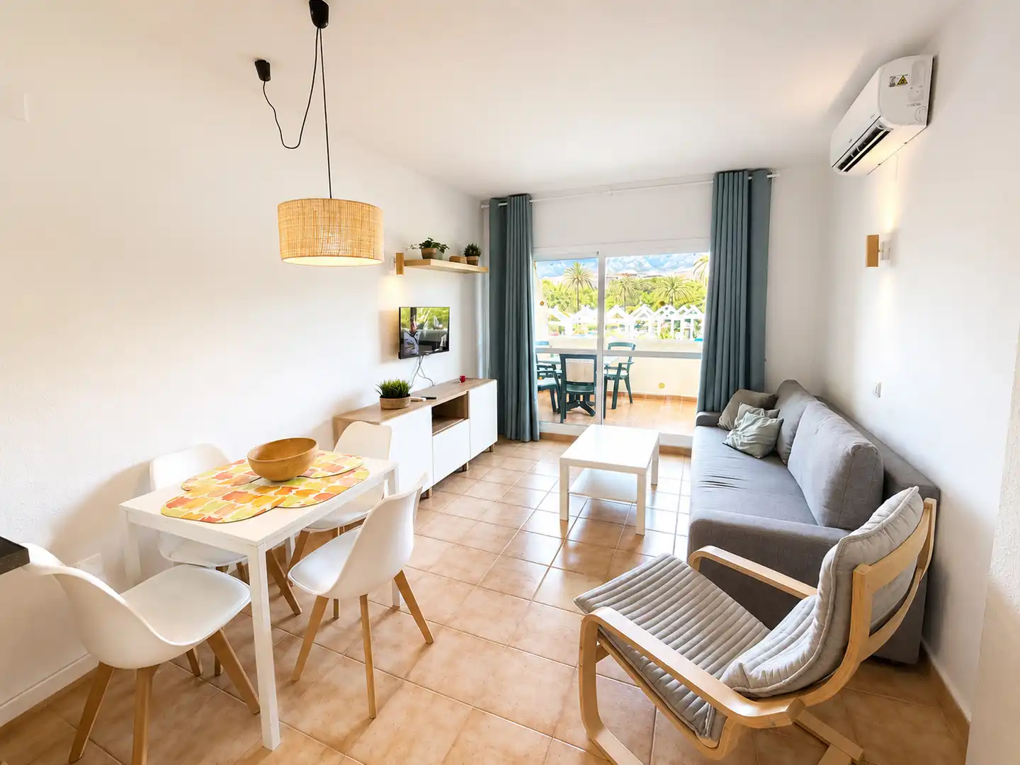 Apartamento con piscina en venta en Avenida del Parque 4, imagen 2