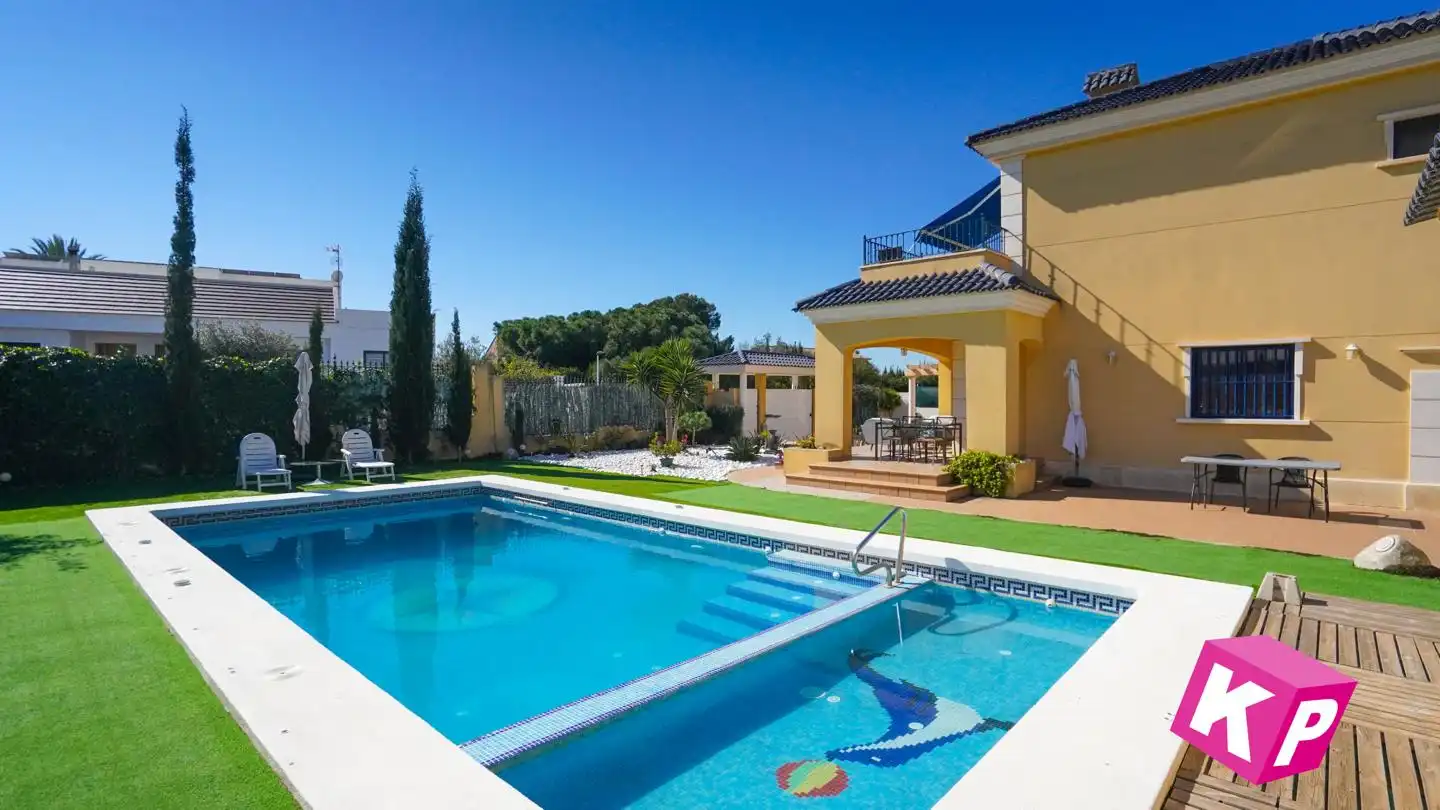 Casa con piscina en venta en Dencarnita Alonso, imagen 6