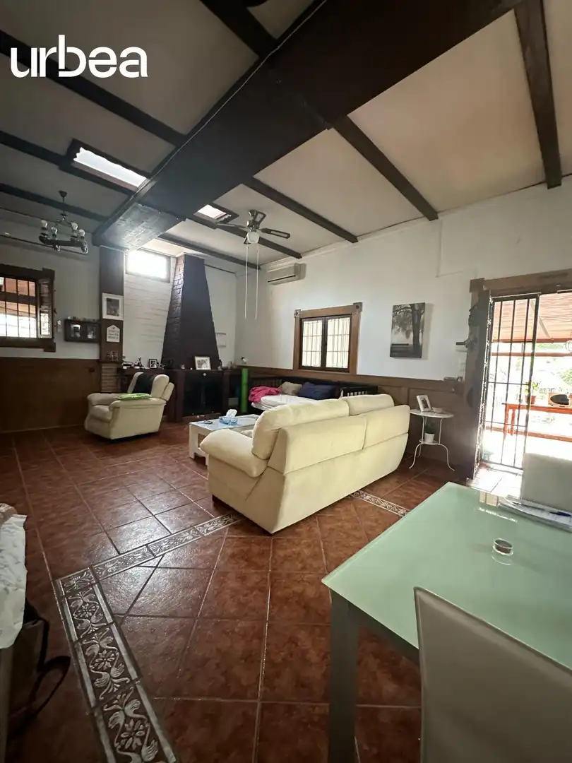 Sala d'estar de Finca rústica en venda en Pizarra amb Aire condicionat, Calefacció i Jardí privat