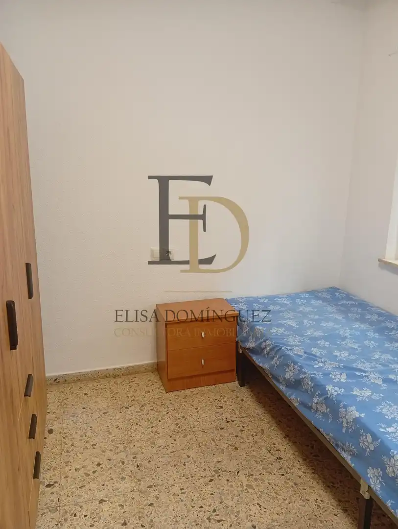 Habitación de Piso de alquiler en Salamanca con Calefacción, Amueblado y Balcón