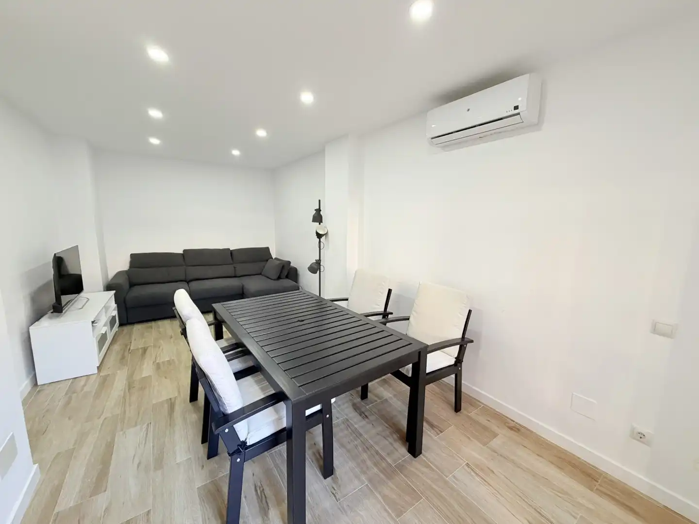 Living room of Ground floor for sale in  Palma de Mallorca  with Air Conditioner, Heating and Terrace