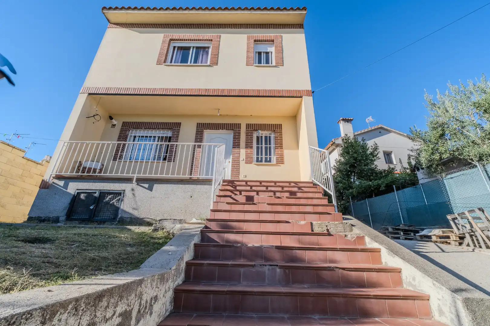 Detached house with garden for sale in Avenida Juan Pablo II