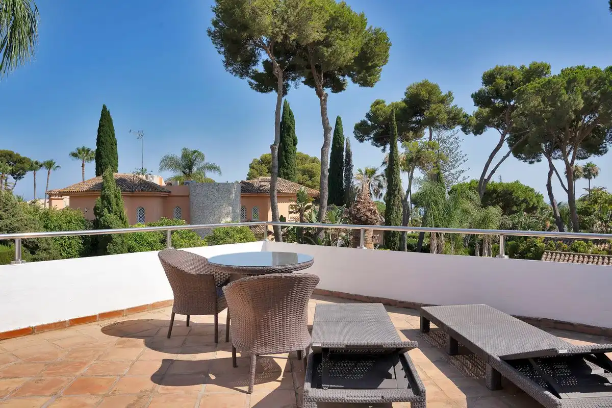 Terrassa de Casa o xalet en venda en Marbella amb Aire condicionat, Calefacció i Jardí privat