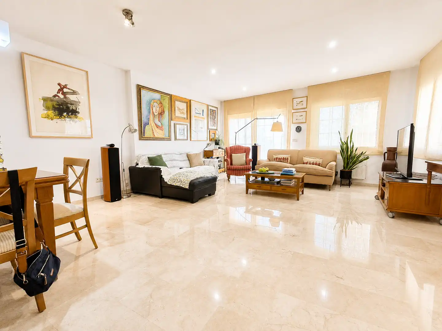 Wohnzimmer von Haus oder Chalet zum Verkauf in La Nucia mit Klimaanlage, Heizung und Terrasse