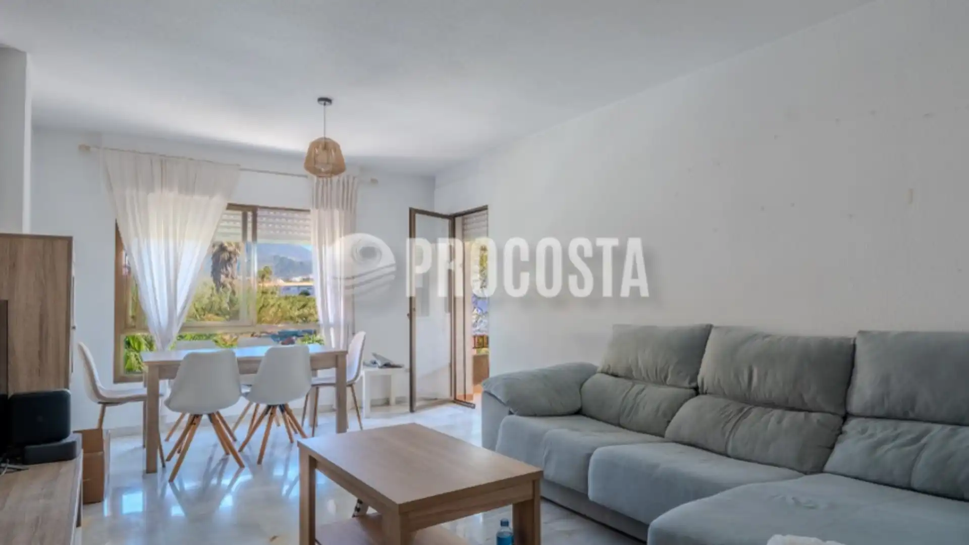 Sala de estar de Piso en venta en Almuñécar con Terraza y Internet