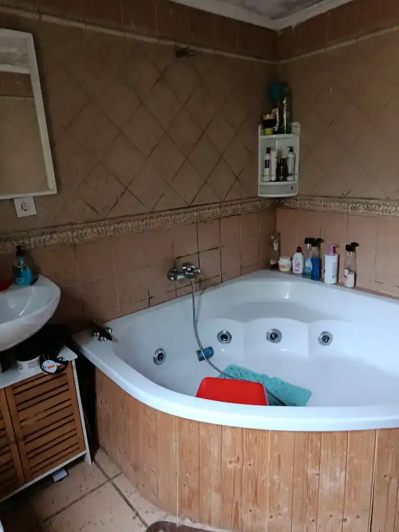 Bany de Casa adosada en venda en Langreo amb Parquet, Moblat i Rentadora