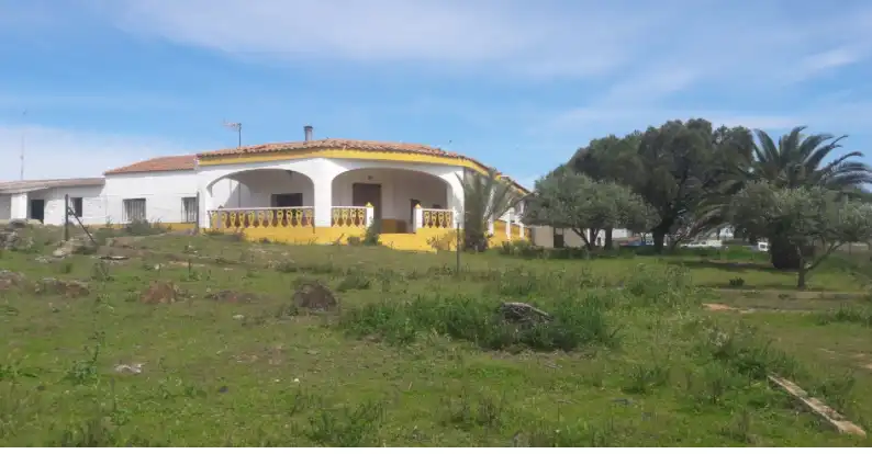 Vista exterior de Terreno en venta en Talarrubias
