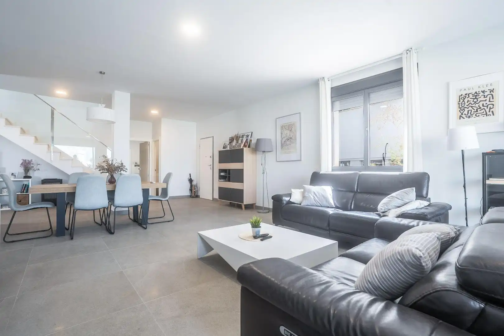 Sala de estar de Casa o chalet en venta en Almería con Aire acondicionado, Jardín privado y Terraza