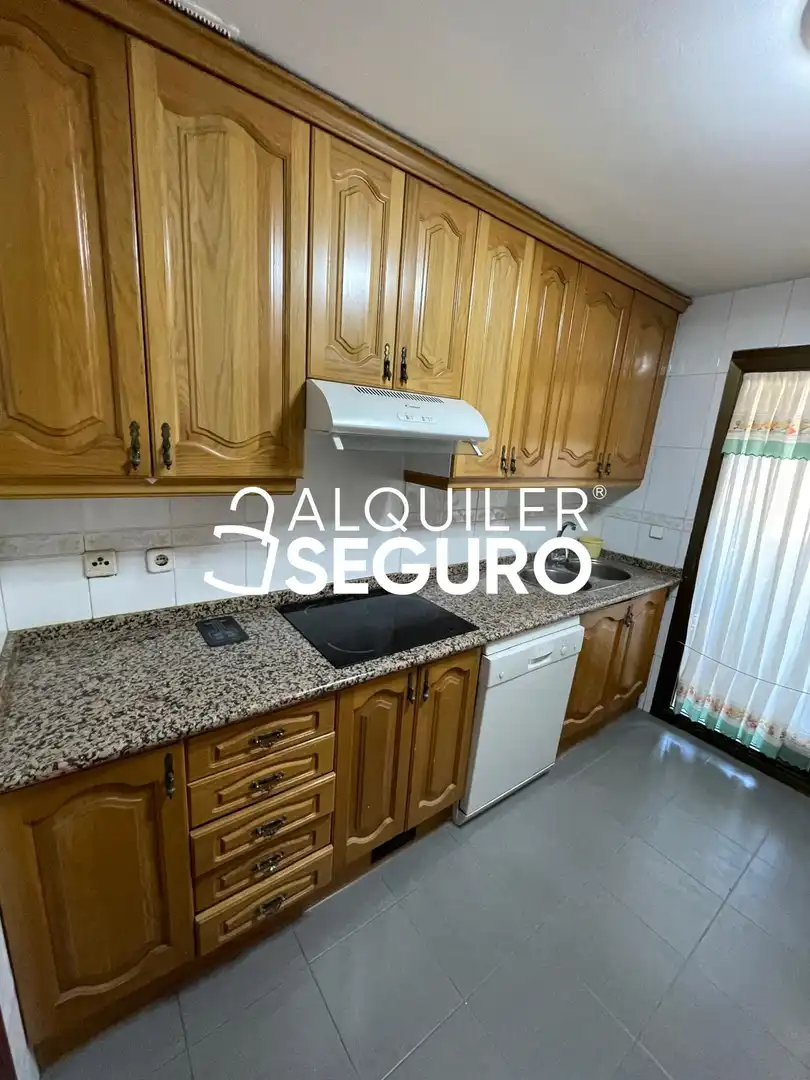 Kitchen of Flat for rent in Madrid  with Air Conditioner, Heating and Swimming Pool