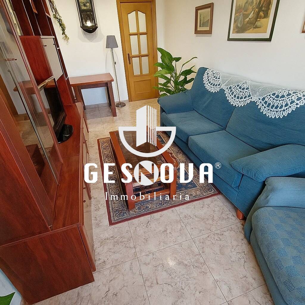 Sala de estar de Piso en venta en L'Hospitalet de Llobregat con Aire acondicionado