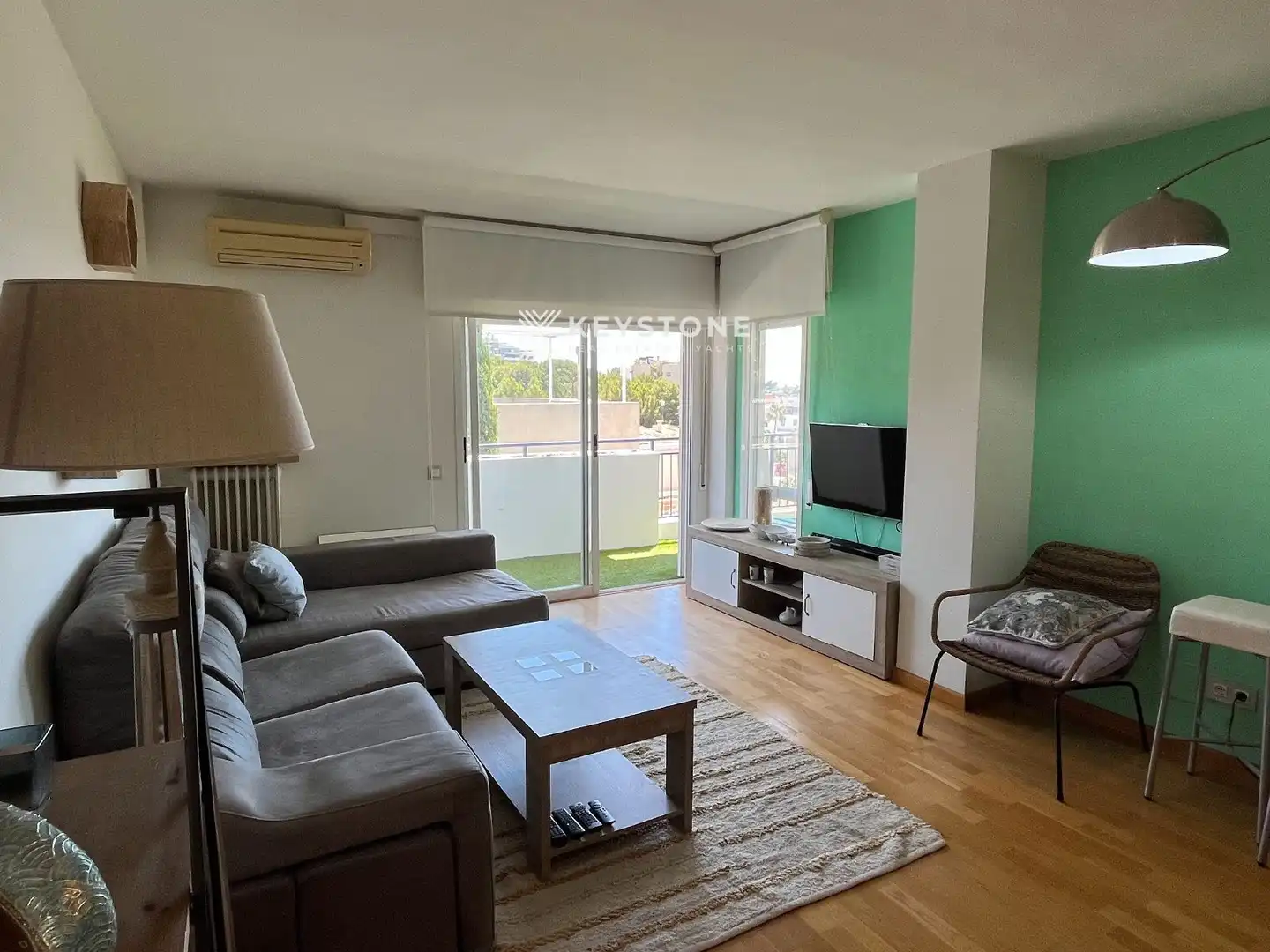 Living room of Flat for rent in  Palma de Mallorca  with Air Conditioner, Parquet flooring and Terrace
