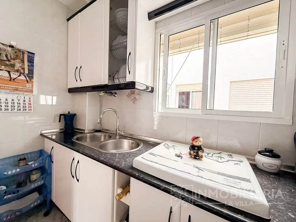 Kitchen of Flat for sale in Coín