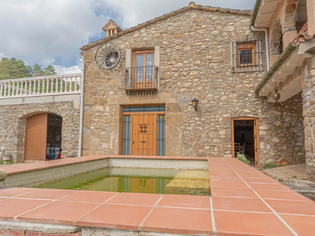 Vista exterior de Casa o xalet en venda en Cabanelles