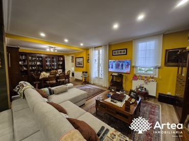 Flat with lift for sale in Calle Bidebarrieta Kalea