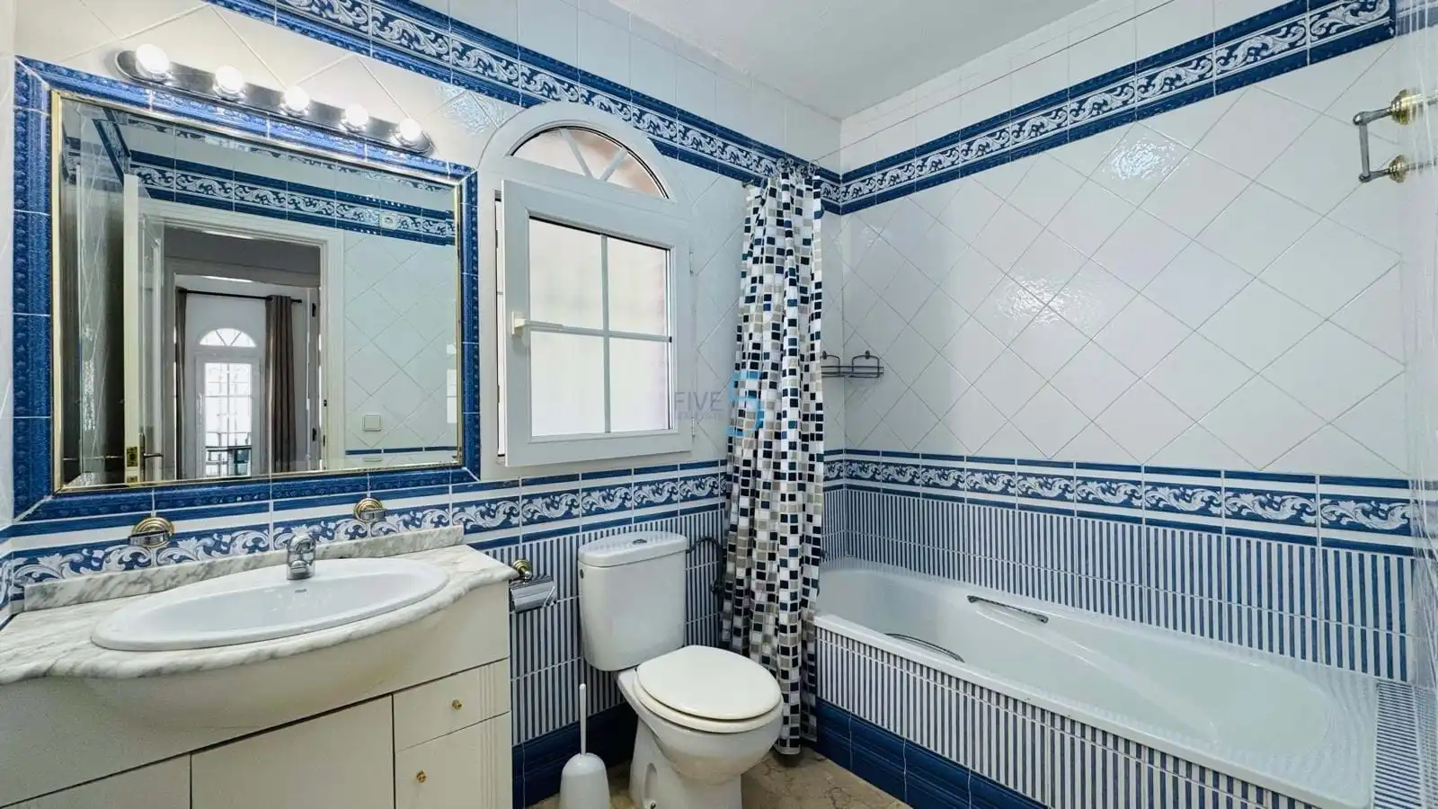 Casa o xalet en venda a Villamartín - Las Filipinas