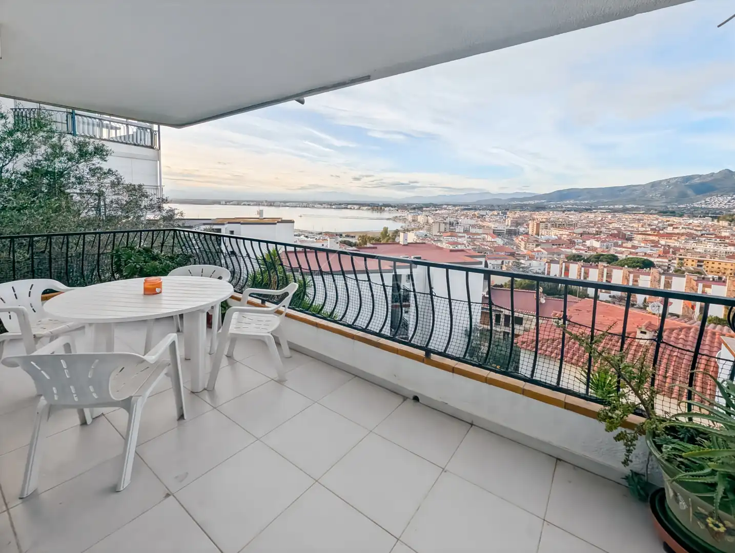 Terrassa de Planta baixa en venda en Roses amb Aire condicionat, Calefacció i Terrassa