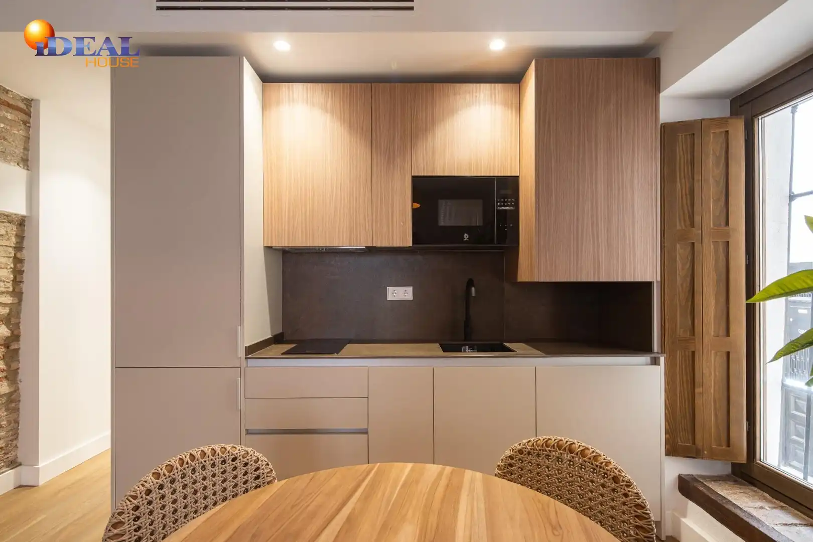 Kitchen of Flat for sale in Granada  with Air Conditioner