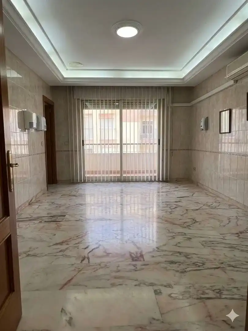 Sala d'estar de Pis en venda en  Jaén Capital amb Aire condicionat