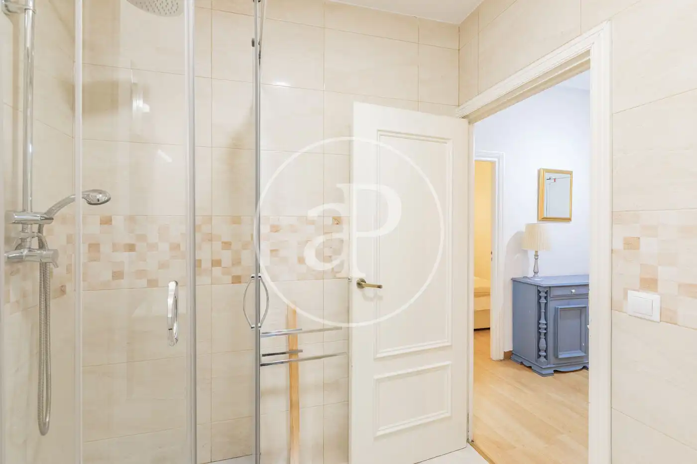 Bathroom of Flat for rent in Madrid  with Heating and Furnished