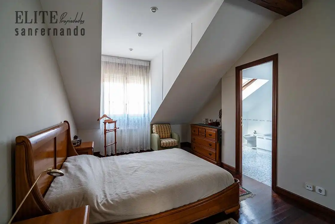 Habitación de Casa o chalet en venta en Santander con Calefacción, Jardín privado y Parquet