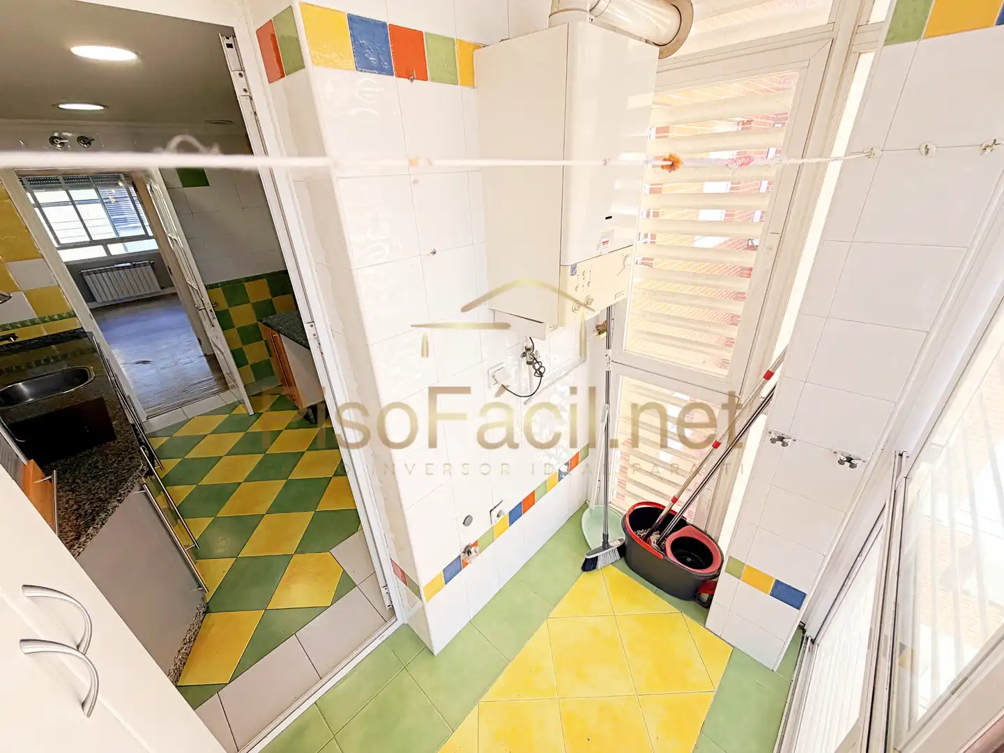 Bathroom of Flat for sale in Valdemoro  with Heating, Parquet flooring and Storage room