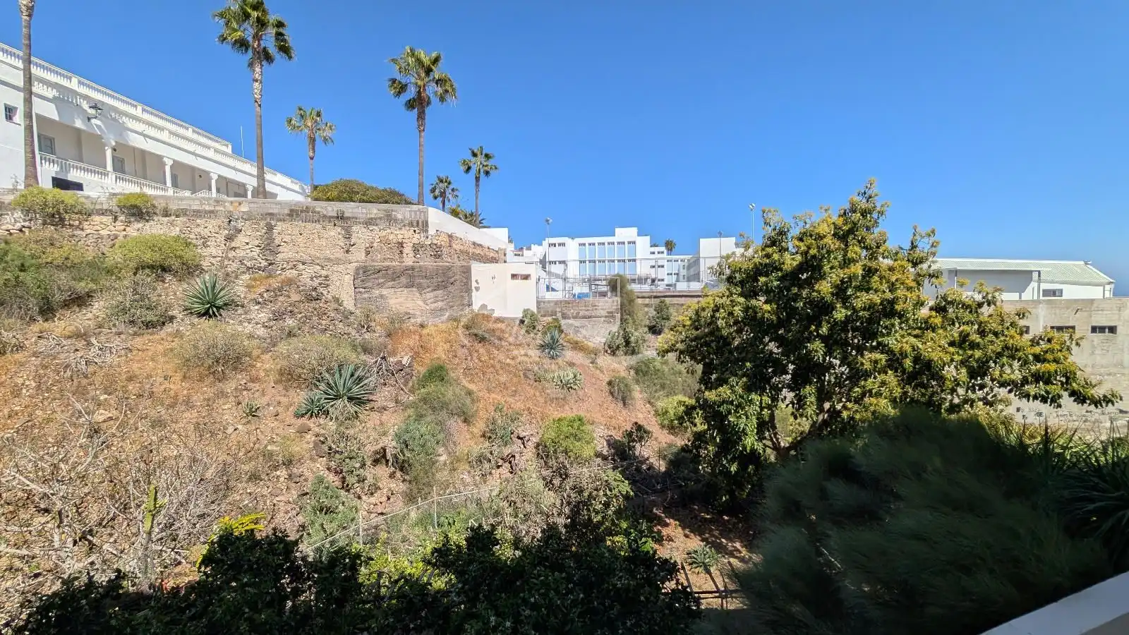 Vista exterior de Casa adosada en venta en San Miguel de Abona con Jardín privado, Trastero y Amueblado